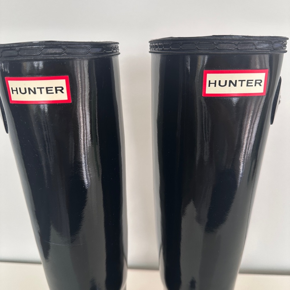 Women’s Tall Black Gloss Hunter rain boots in size 8 - Picture 9 of 15